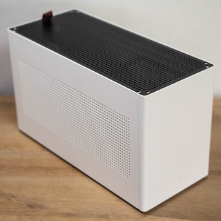 LOUQE Ghost S1 MK III Arctic White Case Mini-ITX