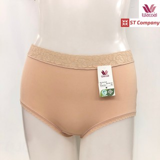 Wacoal Boyleg Panty แบบขาสั้น (Boyleg) สีเบจ (BE) 1 ชิ้น ขอบลูกไม้ กระชับเก็บก้น นุ่ม ลื่น กางเกงใน วาโก้ รุ่น WU8893