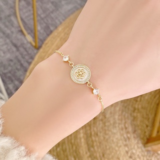 【พร้อมส่ง】สร้อยข้อมือไทเทเนียม ชุบทอง 18k ประดับเพทาย ลายดอกไม้ เรียบง่าย