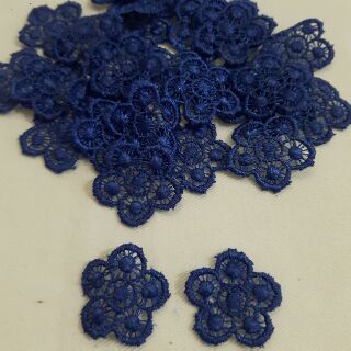 ผ้าลูกไม้ปักลายดอกขนาดเล็กประกอบงานdiy25ชิ้น สีน้ำเงิน