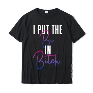 เสื้อยืด ผ้าฝ้าย พิมพ์ลายธง I Put The Bi In Bitch สําหรับผู้ชาย