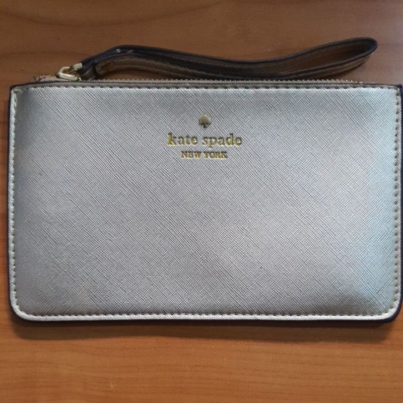 kate spade กระเป๋าสตางค์สายคล้องมือ