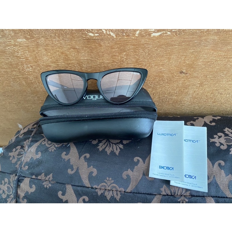แว่นกันแดด vogue น่ารัก