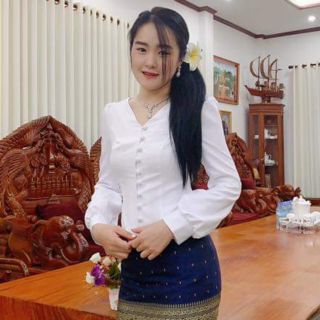 เสื้อไหมลาว ส่งตรงจากเวียงจันทน์ สวยเรียบหรูดูไฮ
#งานสวยงานเนี๊ยบ งานเป๊ะใส่แล้วปัง

#ผ้าซิ่นลาว #ผ้าไหม #ผ้าทอ