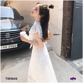 B9849 แม็กซี่เดรสลูกไม้แขนกุดแต่งระบายคลุมไหล่ Sleeveless lace maxi dress with ruffles covering the shoulders.