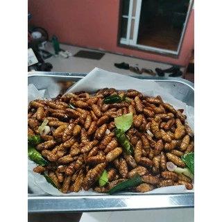 ดักแด้1kgกับจิ้งหรีดไข่1kg​ฟรีค่าลังโฟมครับ​