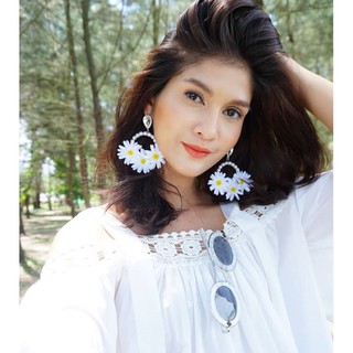 ต่างหู Dazzling Daisy Earrings