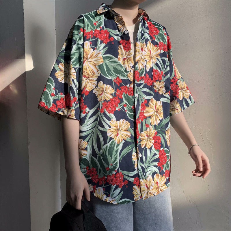 ⊙Thai flower shirt men s shortsleeved Hong Kong style retro Hawaiian beachwear halfsleeved