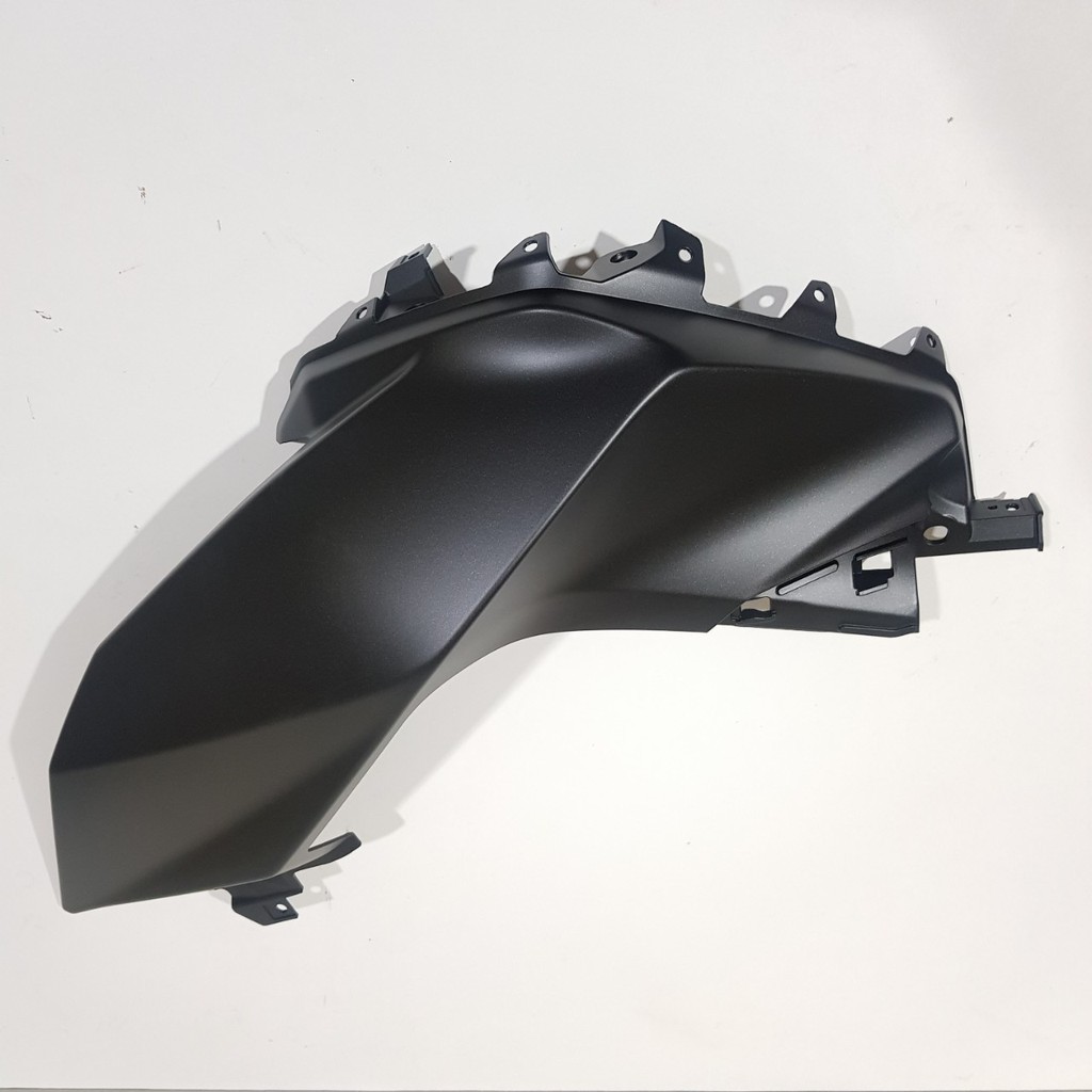 PRE ORDER ฝา ครอบข้างถังน้ำมัน ฝา ครอบตัวถัง ซ้าย/ขวา  M-SLAZ แท้ YAMAHA  70