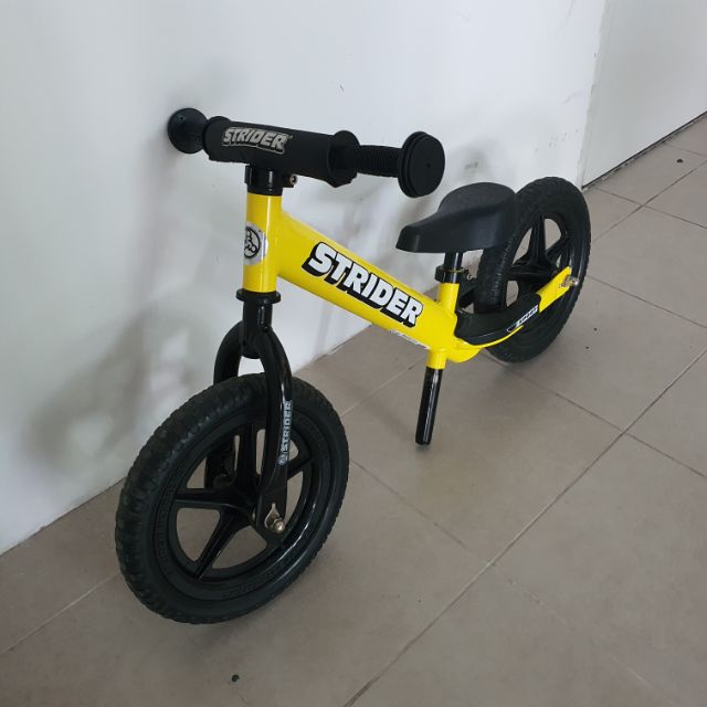 จักรยาน Strider รุ่น 12″ Sport Yellow ของแท้ 100% 
มือสอง จักรยานทรงตัว Balance Bike อันดับ 1