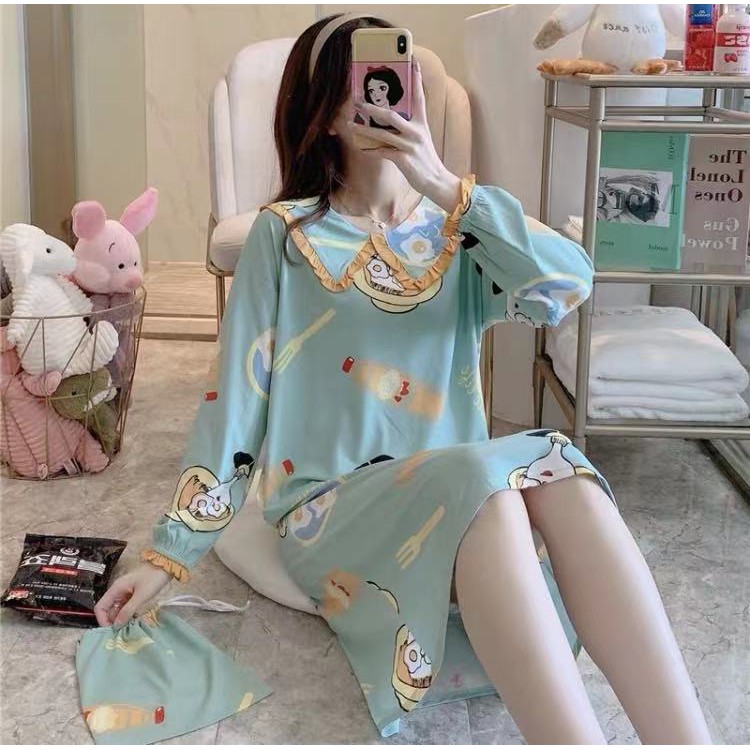 198-พร้อมส่ง ชุดนอนกระโปรงเเขนยาว พิมลาย พร้อมมีผ้าถุงให้ มีไซส์M-XXL กดสั่งเลยค่ะ