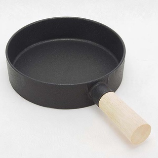 กระทะเหล็กหล่อกลม ด้ามจับไม้ ขนาด 17.5 ซม. CAST IRON