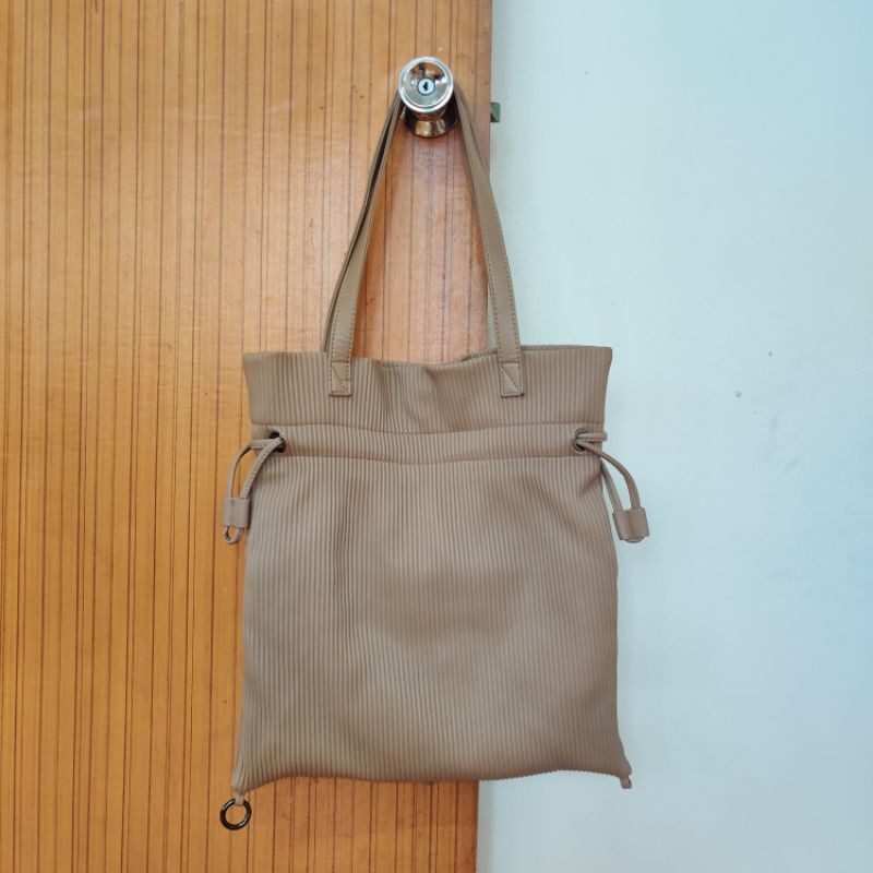 กระเป๋ามือสอง Just in case สีน้ำตาล