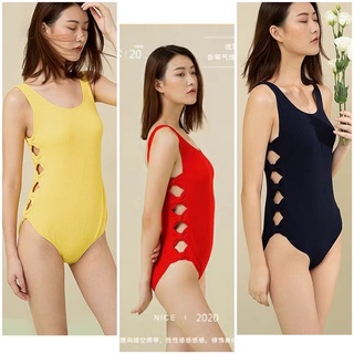 Marie swimsuit 🩱😍 ชุดว่ายน้ำ วันพีช สีดำ/แดง/เหลือง เว้าเอว