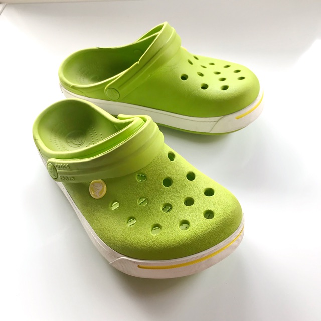 รองเท้าเด็ก Crocs แท้มือ 2 Size • 21.5 Cm.