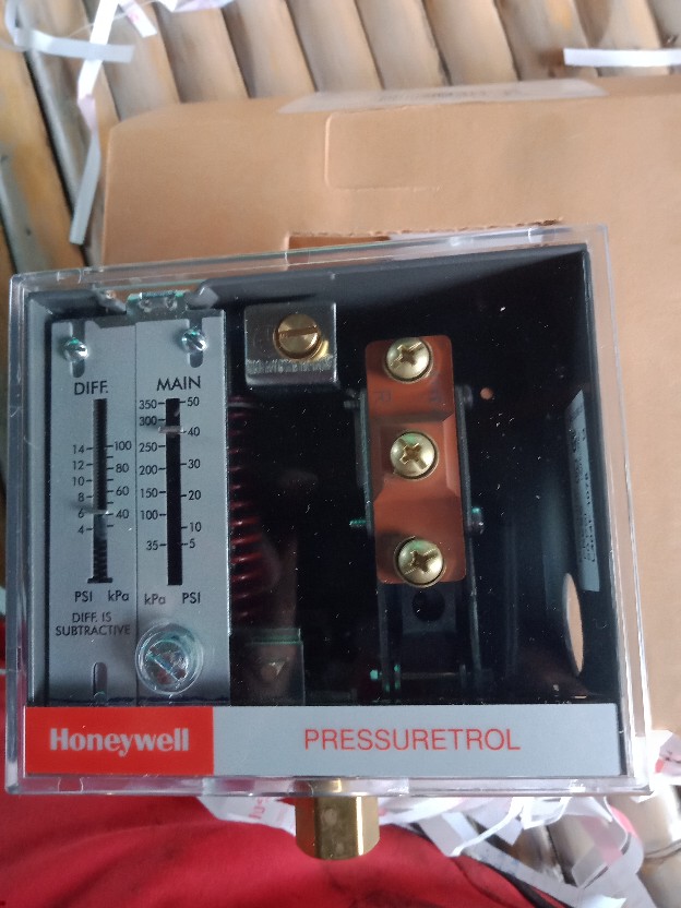 เพรสเชอร์สวิทช์ Pressure switch ฮันนี่เวลล์ Honeywell รุ่น L404F1078