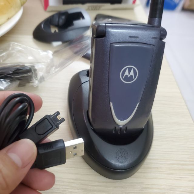 สายชาร์จ motorola v66 v60 v70 v80...