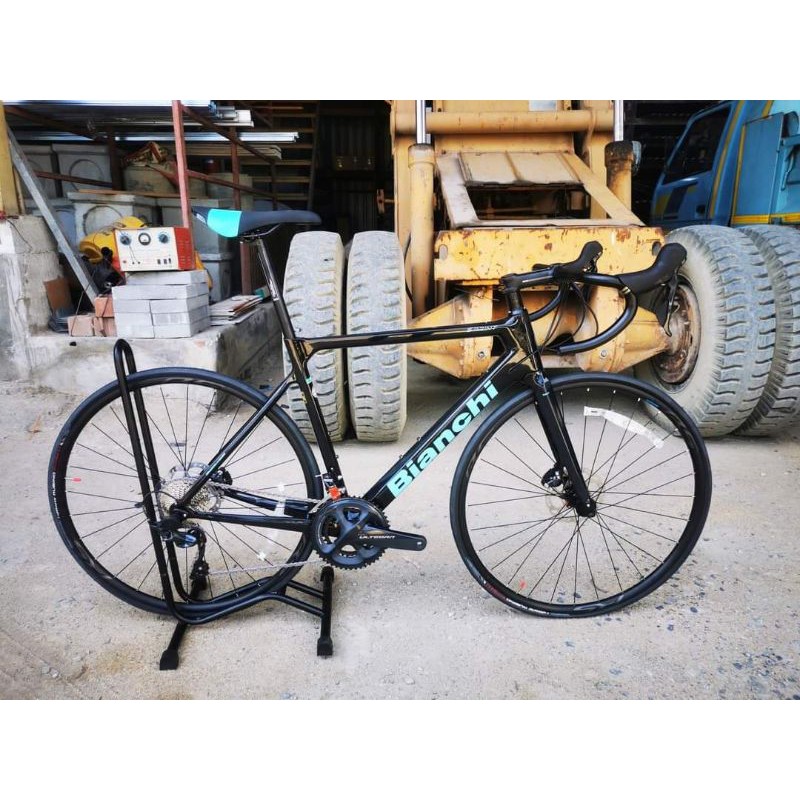 Bianchi Sprint สีดำ logo Celesteงามๆ ดีเทลแน่นๆ ชุดเกียร์​เสือหมอบ​ยี่ห้อ​shimano ultegra​8020​ disc
