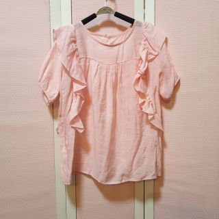 เสื้อแขนจั๊ม ไหล่ระบาย สีชมพูหวาน อก44"