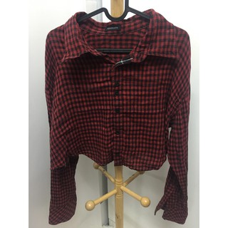 เสื้อคร้อปแขนยาว สไตล์เกาหลีค่ะ ดีไซน์เก๋ ส่งต่อค่ะ
