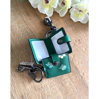 พร้อมส่ง แท้ 🇺🇸💯% New Coach พวงกูญแจ PICTURE FRAME BAG CHARM WITH MYSTICAL FLORAL PRINT (COACH C8234) GUNMETAL/GREEN