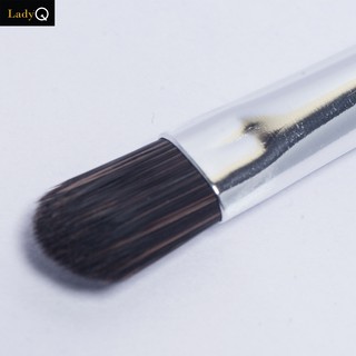 Lady Q Concealer eye Brush แปรงลงคอนซีลเลอร์บริเวณใต้ตา  –  สีดำ (LQ-022)