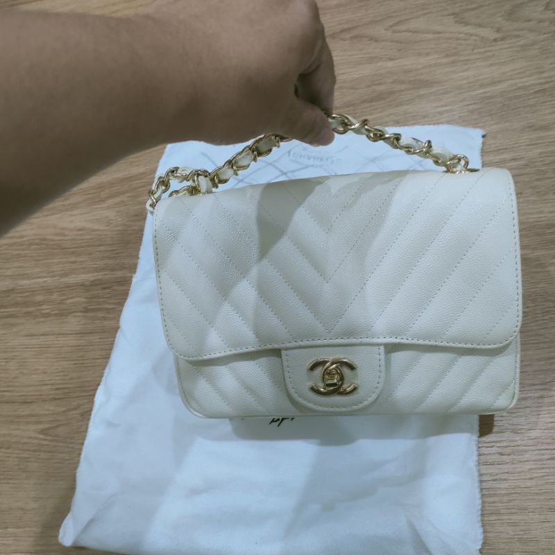 กระเป๋า Chanel สะพายข้างสีขาวงานOriginalหนังแท้