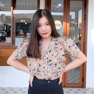 Minimal Short-sleeved in Mocca