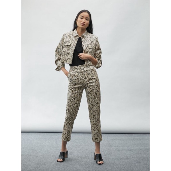 pomelo กางเกงเอวสูง ปริ้นลายงู Shopee Thailand