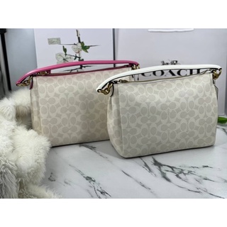 Coach  F93847 classic logo canvas SHAY