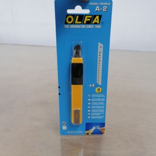 คัตเตอร์​  olfa A-2. เหมาะสำหรับงานช่าง