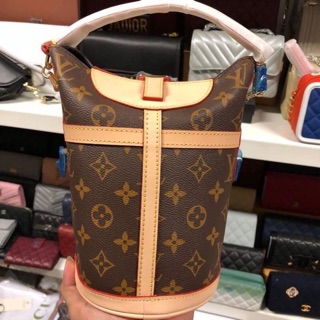 Louis vuitton bag.