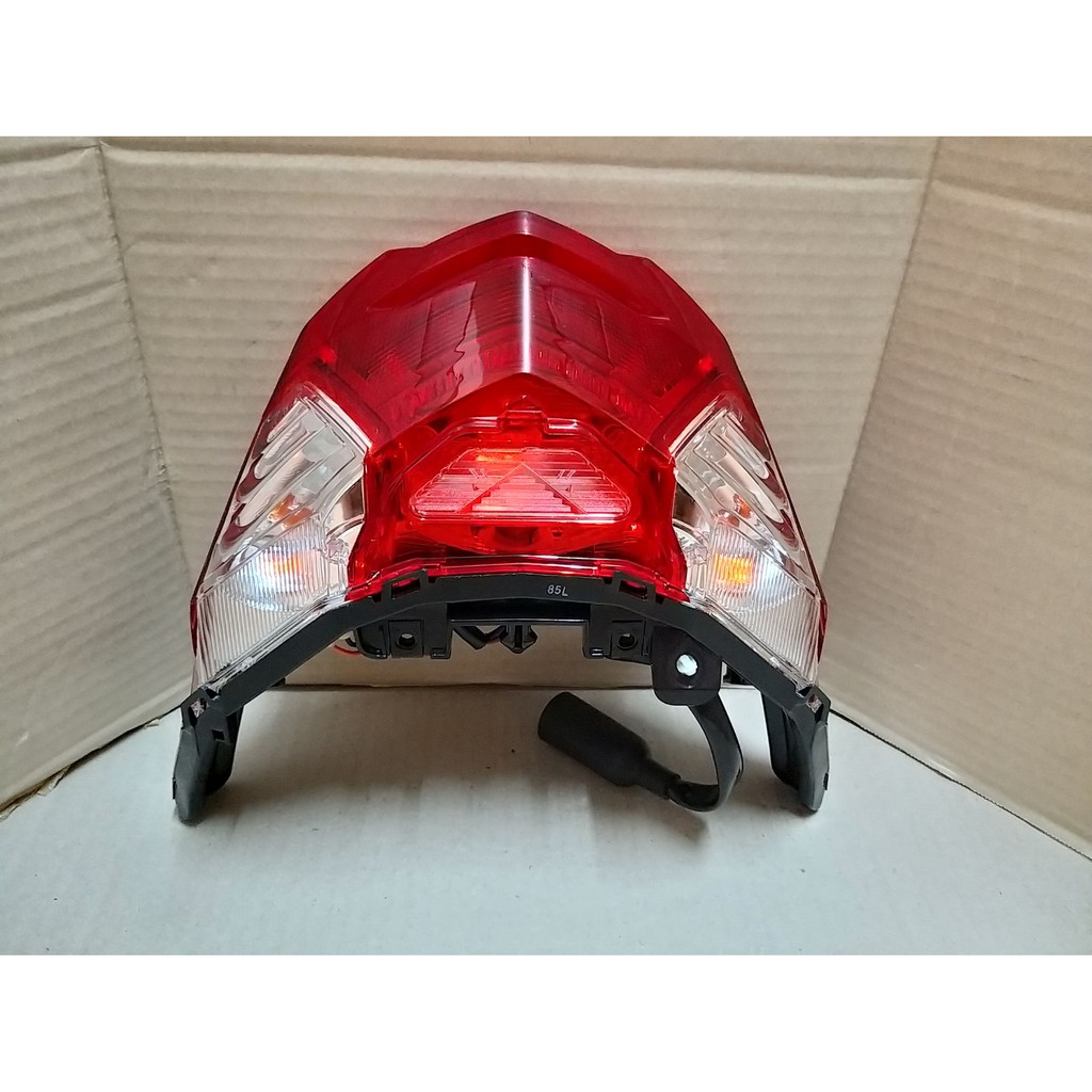 ไฟท้ายชุด รุ่น เวฟ WAVE 125i, -I ปี 2018-2022 # HMA BRAND # 4631-101-ZRD