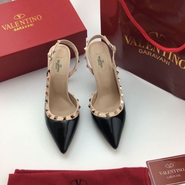 Valentino Garavani Shoes - รองเท้าส้นสูง valentino (black)