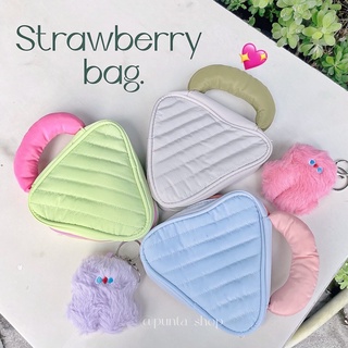 (พร้อมส่ง 🛻) Strawberry Bag 🍓กระเป๋าเครื่องสำอาง ใส่เหรียญ กุญแจ หูฟัง ของกระจุ๊กกระจิ๊ก ทรงน่ารัก และพวงแจสุดคิ้วท์  👾