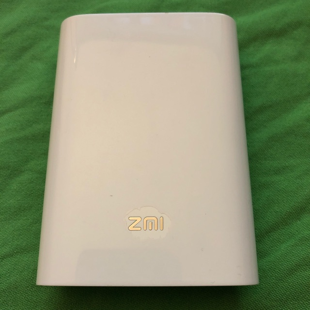 ZMI MF885 wifi router+Powerbank