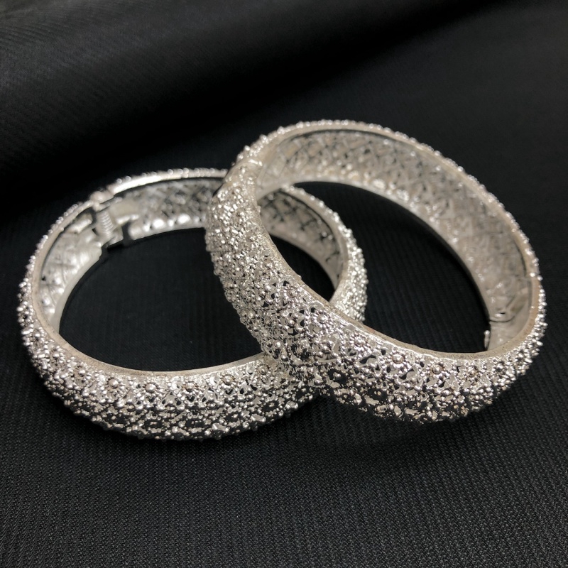 Vintage Jewelry ชุดไทยเครื่องประดับเพชรทองกำไลข้อมือคู่Gold Bracelet