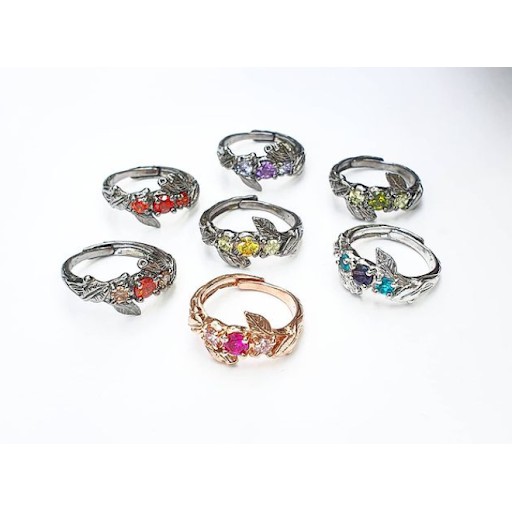 แหวน Hidden Wood With Gemstar