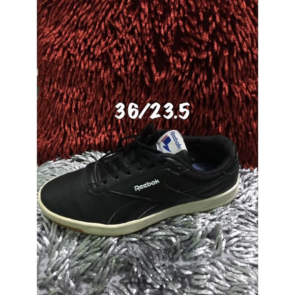 รองเท้า reebok แท้ มือสอง