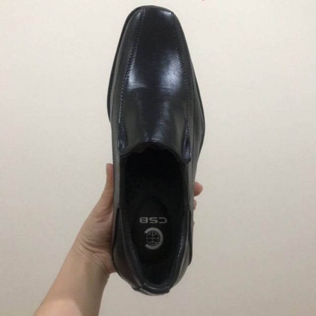 รองเท้าคัชชูหนังสีดำ หัวตัด รองเท้านักศึกษา คัชชูหนังผู้ชาย ไซส์ 39 ความยาวเท้า 25.5