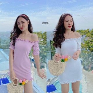 GN13895 **รบกวนสอบถามก่อนสั่งซื้อจ้า** เดรสปาดไหล่ชายระบาย