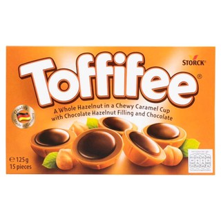 เฮเซลนัทและครีมนูกัตในรูปถ้วยคาราเมล ราดหน้าด้วยช็อกโกแลต Strock Toffifee Chocolate 125g.