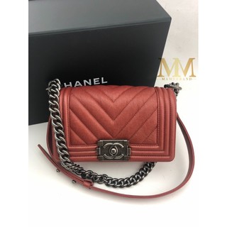 used like new Chanel boy8 red caviar holo26