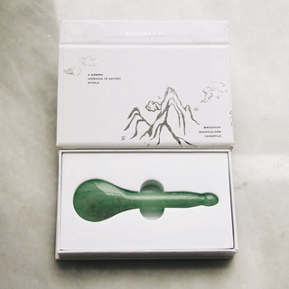 Mount Lai Jade Acupressure Gua Sha Spoon Gua Sha to release facial + jaw tension through acupressur กัวซา