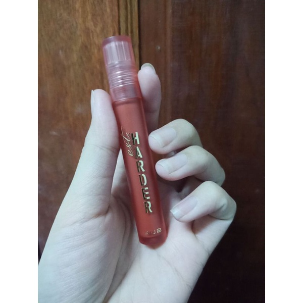 ส่งต่อ ลิป 4U2 est harder สี05