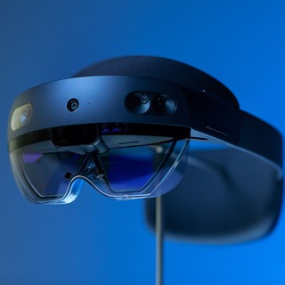 Hololens 2 แว่นจำลองภาพโฮโลแกรม (ติดต่อสอบถามสินค้าก่อนสั่งซื้อนะคะ)