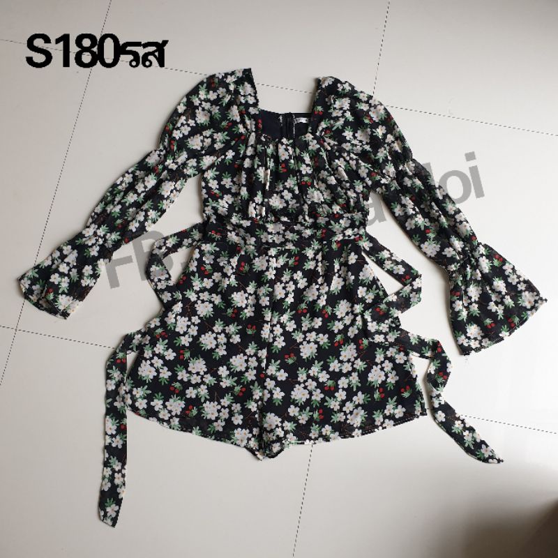 ส่งต่อจั้มสูทไซส์ S ป้าย Nuyshop