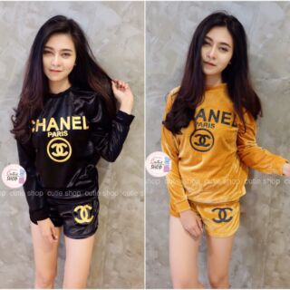 เซทเสื้อแขนสั้นกับกระโปรง สกรีน chanel