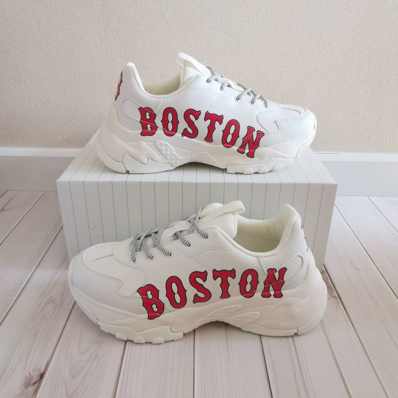 🌈MLB BIG BALL CHUNKY สีขาว logo boston ⚪️❤️ ใส่แล้วสูงขึ้น 6cm ⬆️  แนะนำบวก 0.5-1cm. จากปกติ Code : 