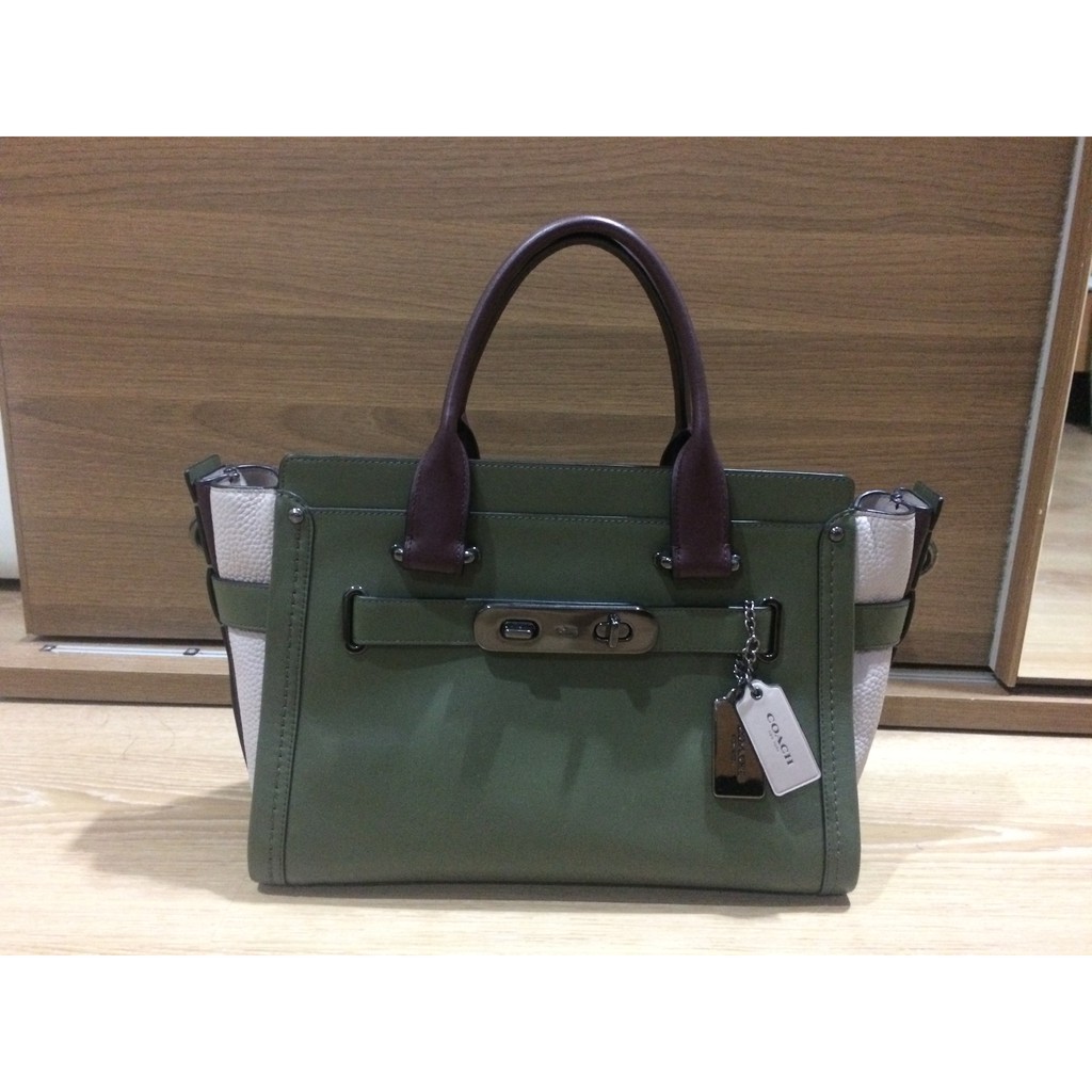 Coach Swagger 27in 2 color